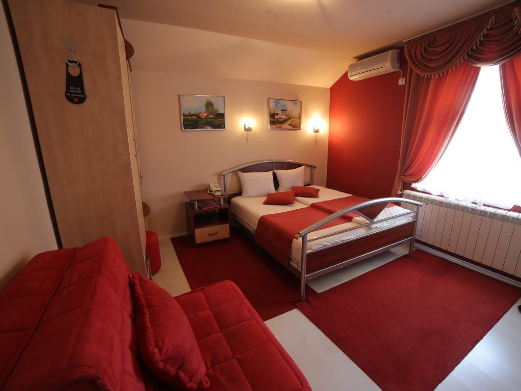 Hotel Zeneva Kragujevac Quarto foto