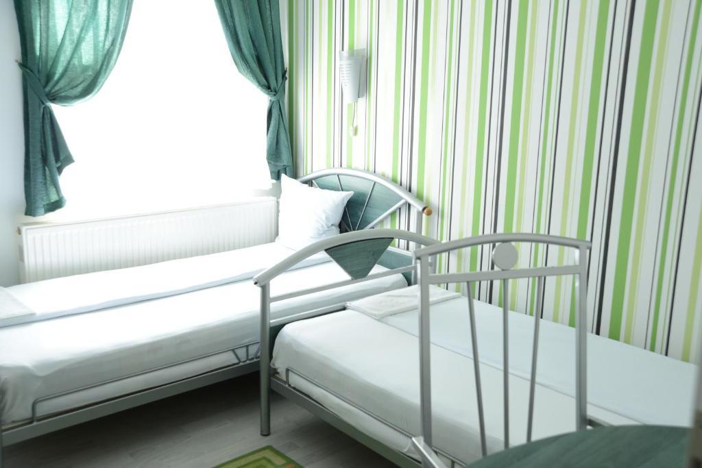 Hotel Zeneva Kragujevac Quarto foto